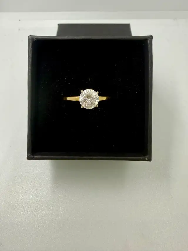 Women's 14K Solitaire Ring w Cubic Ziconia~Size 6