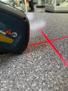 Bosch GLL 2-45 2 Line Red Laser Level Kit with Mount and case - Photo 5