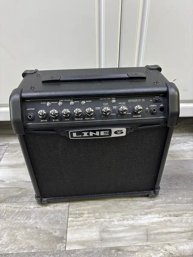Line 6 Spider IV 15 Watt Guitar Amplifier