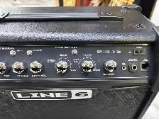 Line 6 Spider IV 15 Watt Guitar Amplifier - Photo 3