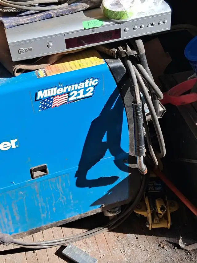 MILLERMATIC 212 ELECTRIC WELDER