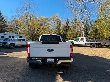 2017 Ford F-350 Lariat 6.7L Power Stroke Diesel – SRW Long Box - Photo 4