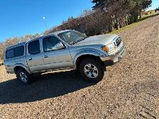 2003 Toyota Tacoma - Photo 2