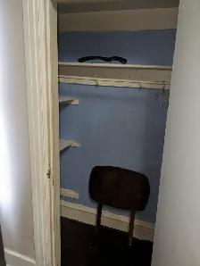 1 MNTH FREE RENT!HUGE 2 RM FURN. SUITE - KITCHN & BLT IN CLOSET - Photo 6