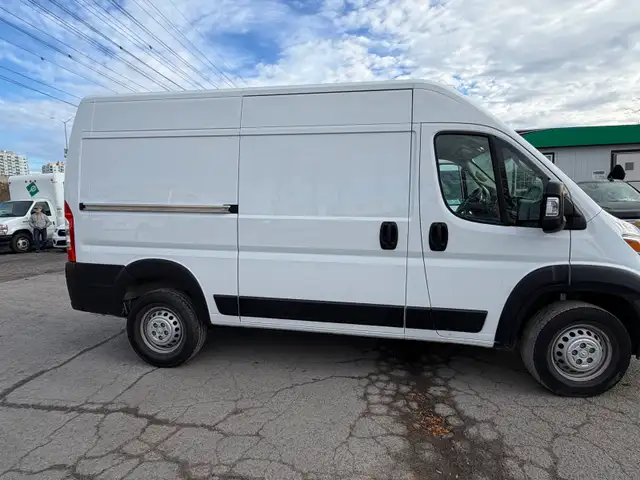 DELIVERY DRIVER / OWNER OPERATOR WANTED