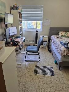 Room for Rent available Dec 1st $650 - Photo 2