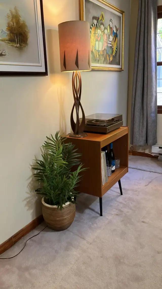 Mid century. TEAK TECK. Buffet, table console, bar, bahut disque