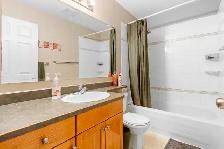 ROOM RENTAL - AVAILABLE NOW! - Photo 2