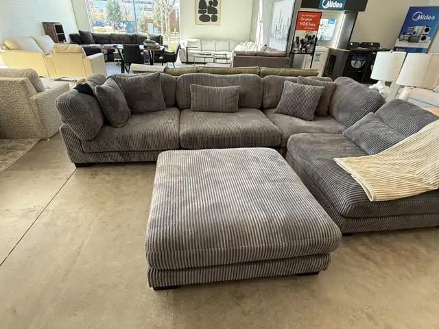 Grands sectionnels et sofas modulaires — Brossard