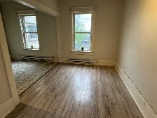 595 King St, Welland (9) - 1 Bedroom Apartment - Photo 3