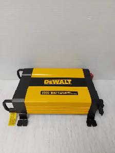 (B1140) DeWalt DXAEPI1000CA Power Inverter - Photo 2