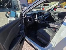 2025 Nissan Rogue - LOW MILEAGE, MINT CONDITION, CLEAN CARFAX - Photo 6