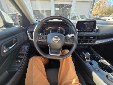 2025 Nissan Rogue - LOW MILEAGE, MINT CONDITION, CLEAN CARFAX - Photo 7