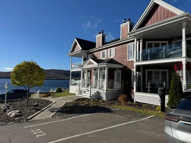 CONDO 4 ½ MEUBLÉ À LOUER – BORD DU LAC ARCHAMBAULT, SAINT-DONAT