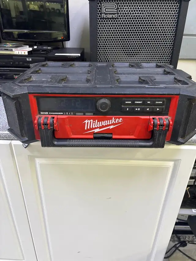 Milwaukee 2950 Packout Radio and Charger