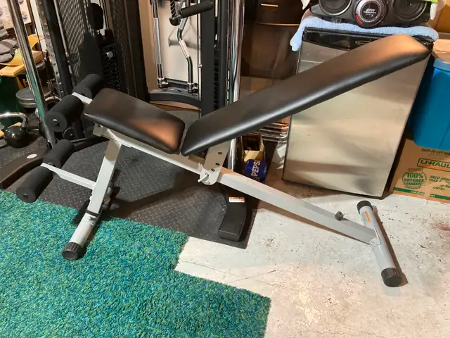 Weight bench