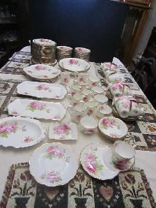 Royal Albert AMERICAN BEAUTY fine bone china