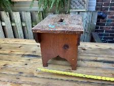 Vintage Wooden Strong & Sturdy Step Stool with Built-In Handle ! - Photo 3