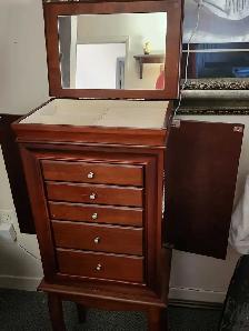 ANTIQUE JEWELRY CABINET BOWMANVILLE