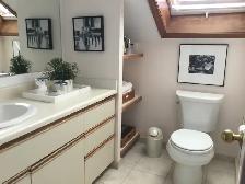 Bright, Open Concept, Two-level Apartment - Photo 9