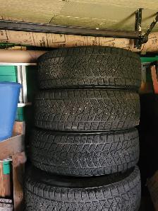 4 Blizzak tires for sale P265/65R18.