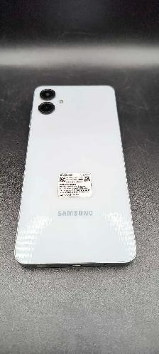 SAMSUNG GALAXY A06 64GB - Photo 2