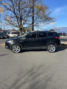 2013 Ford Escape TITANIUM  /  ONLY 129,000 KMS  /  PANO ROOF - Photo 2