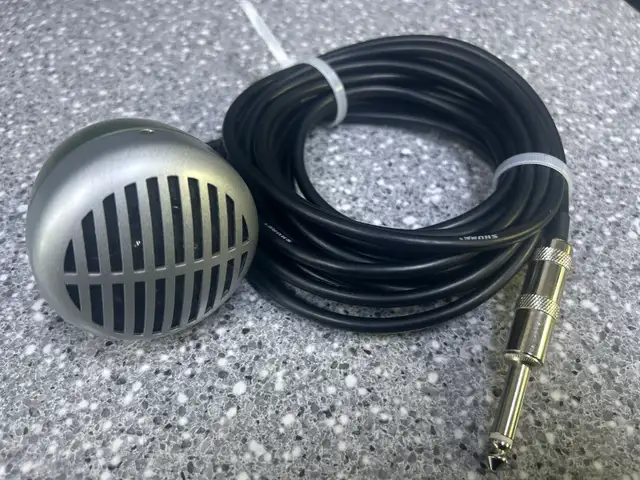 Shure 520DX Dynamic Harmonica Microphone