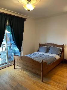 Chambre meublée à louer près métro - Furnished room for rent