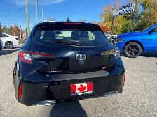 2019 Toyota Corolla Hatchback SE   6-SPEED MANUAL! - Photo 6