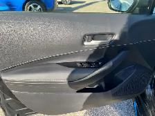 2019 Toyota Corolla Hatchback SE   6-SPEED MANUAL! - Photo 11