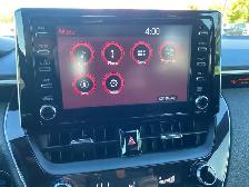 2019 Toyota Corolla Hatchback SE   6-SPEED MANUAL! - Photo 14
