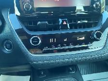 2019 Toyota Corolla Hatchback SE   6-SPEED MANUAL! - Photo 15