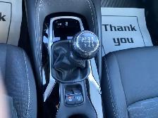 2019 Toyota Corolla Hatchback SE   6-SPEED MANUAL! - Photo 17