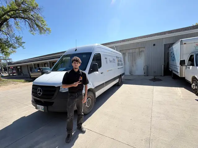 Super Tiny Moves & Last Minute Moving Help !