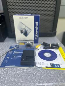 Sony Cyber-shot DSC-S750 boxed with battery and charger - Photo 2