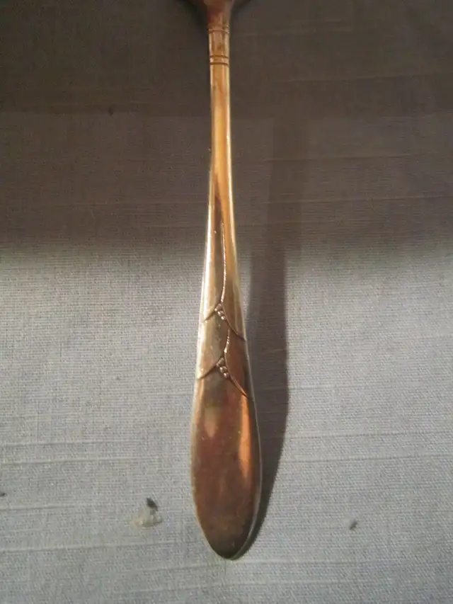 #22-72J   LADY HAMILTON silverware set for 8