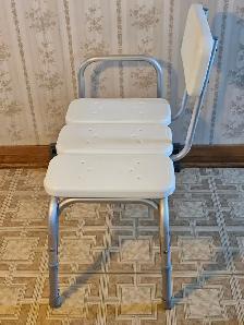 Bathtub/shower bench - Photo 2
