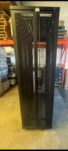 APC 42U Rolling Server Rack