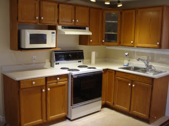 2 Rooms all utilities included in Glenmore area