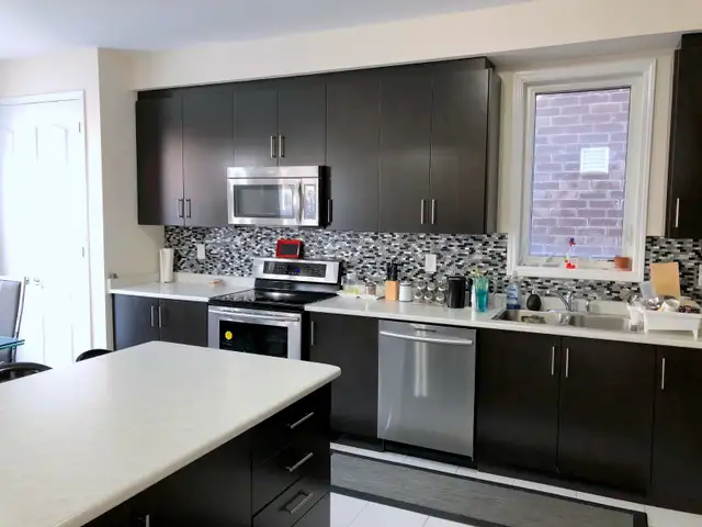 2 Rooms available in a detached house