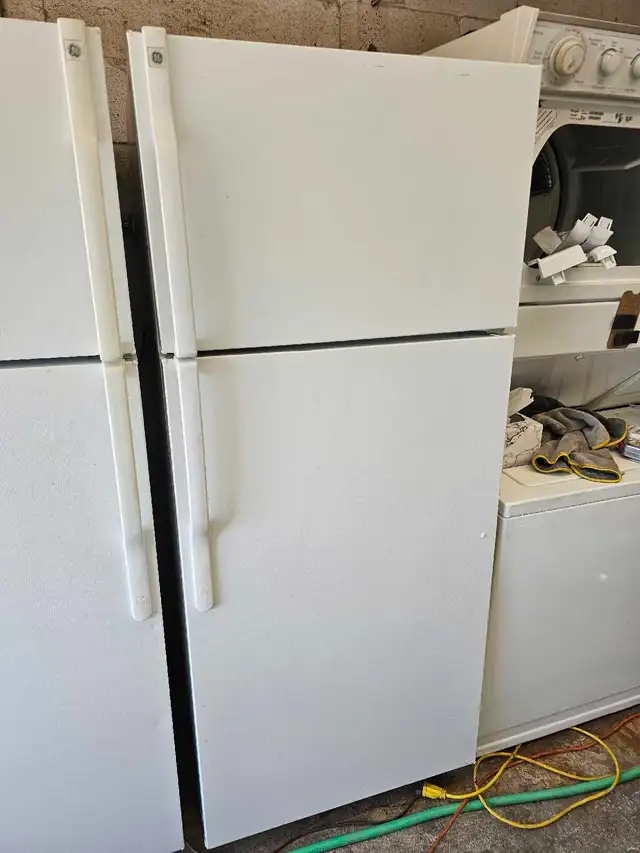 GE REFRIGERATOR  SALE