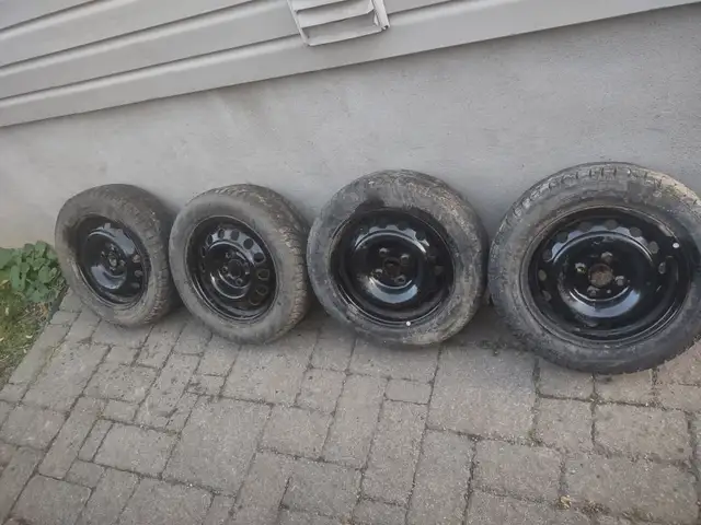175-65R14x4 jante Hyundai accent 2011. Bolt Pattern 4x100.