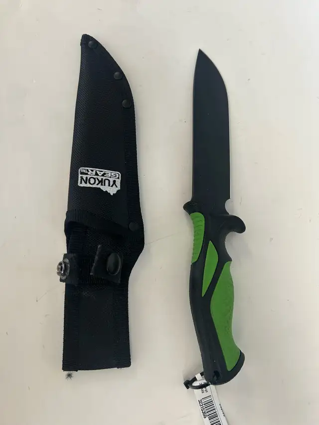 Yukon Gear Fixed Blade Knife (32315355)