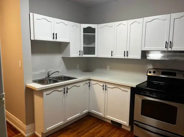 $1,975 2BR 2nd Fl, Private Entry, In-Suite Laundry, Utils Incl.