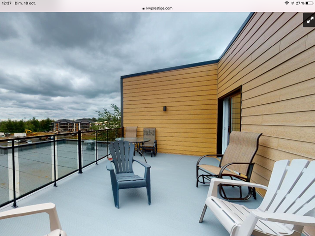 Luxueux Condo 4 1/2 avec mezzanine et terrasse St-Janvier