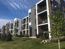 Luxueux Condo 4 1/2 avec mezzanine et terrasse St-Janvier - Photo 2