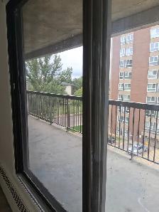 $1,250 1-Bedroom: ALL Utilities Included - Near LRT - Photo 10