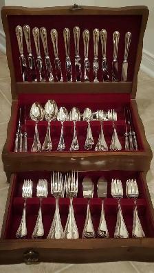 Coffret de 12 couverts de table ERCUIS