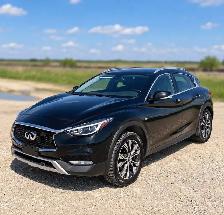 2017 Infiniti QX30 - Photo 2